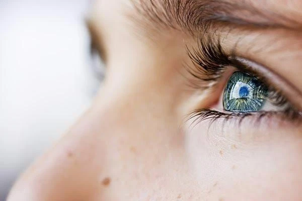 Ánh sáng từ bút laser có thể làm mù ánh sáng tạm thời.