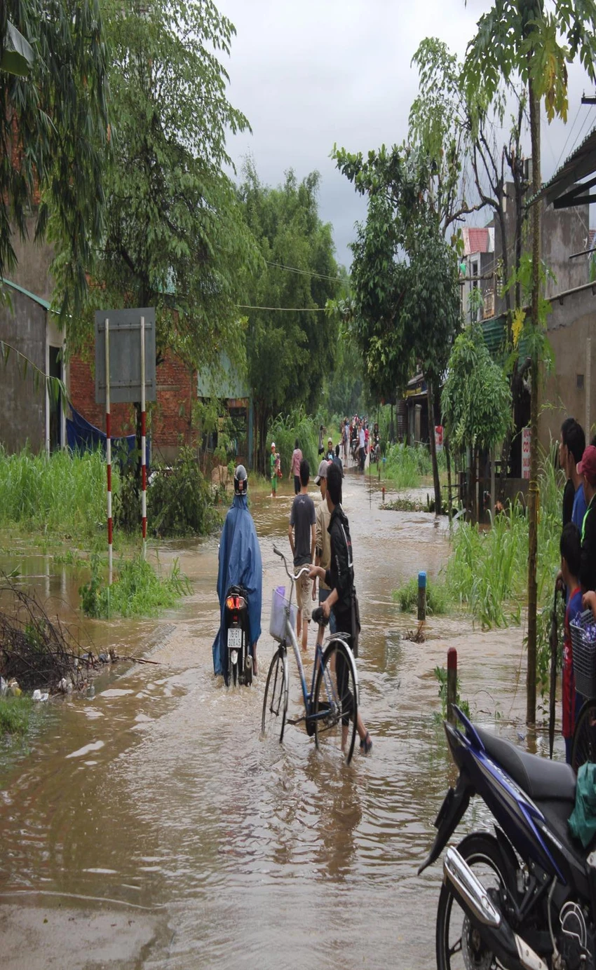 Quảng Ngãi: Xuất hiện lũ trên sông Trà Câu ảnh 2 nước lũ sông trà câu