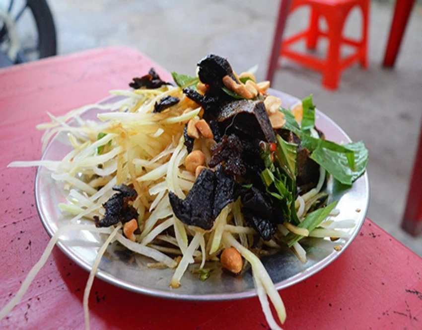 Gỏi đu đủ khô bò ông Năm