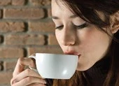 Uống cà phê giúp kéo dài tuổi thọ