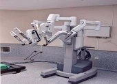 Robot giúp việc cho bác sĩ BV Chợ Rẫy như thế nào?
