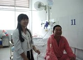 Đang ngủ, rắn chui vào mùng cắn suýt chết