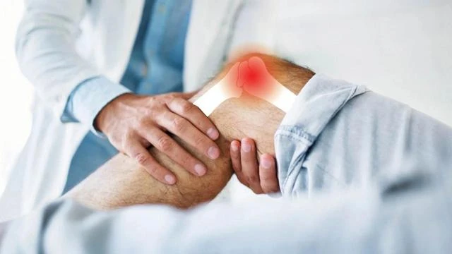 Nếu khớp gối bị thoái không được chăm sóc, điều trị đúng cách, bạn sẽ gặp rất nhiều rắc rối. Nếu khớp gối bị thoái không được chăm sóc, điều trị đúng cách, bạn sẽ gặp rất nhiều rắc rối.