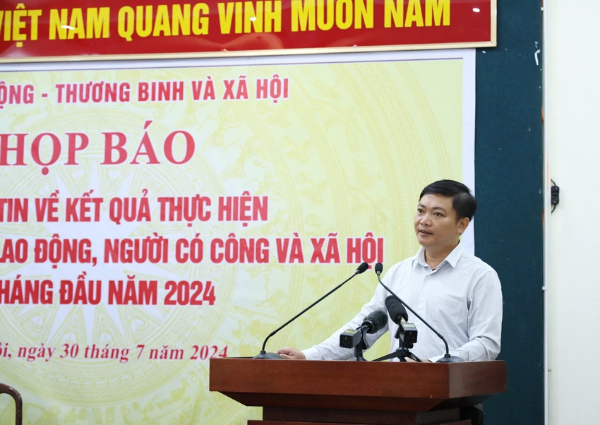 Bộ LĐ-TB&XH lý giải về chênh lệch lương hưu nam và nữ trong Luật BHXH 2024