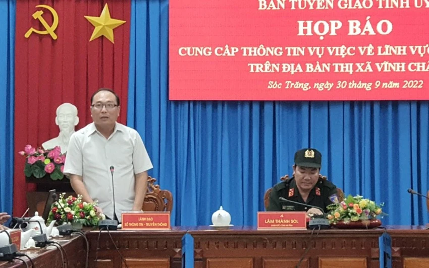 Buổi họp báo do Ban Tuyên giáo Tỉnh ủy Sóc Trăng phối hợp cùng các cơ quan liên quan tổ chức. Ảnh: CHÂU ANH Buổi họp báo do Ban Tuyên giáo Tỉnh ủy Sóc Trăng phối hợp cùng các cơ quan liên quan tổ chức. Ảnh: CHÂU ANH