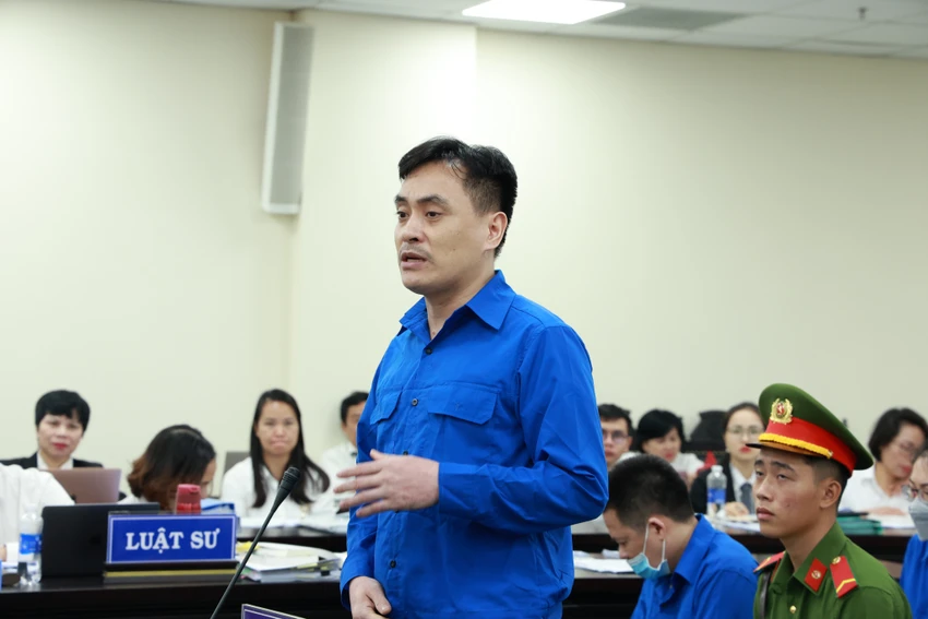 Bị cáo Nguyễn Duy Hải, người được VKS đề nghị phạt 1 năm 11 tháng tù về tội môi giới hối lộ, bằng thời gian tạm giam, trả tự do tại toà. Ảnh: HIẾU THIỆN Bị cáo Nguyễn Duy Hải, người được VKS đề nghị phạt 1 năm 11 tháng tù về tội môi giới hối lộ, bằng thời gian tạm giam, trả tự do tại toà. Ảnh: HIẾU THIỆN