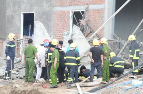 Sập công trình nhà hàng, ba người thương vong ảnh 1 Sập công trình nhà hàng, ba người thương vong ảnh 1