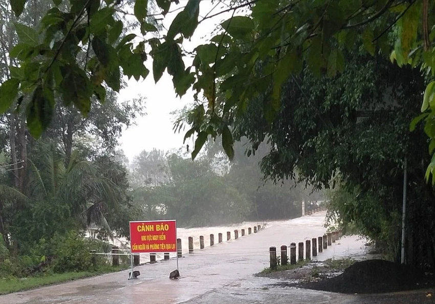 Bão số 12 đã gây thiệt hại tại Phú Yên, Khánh Hòa ảnh 12 Bão số 12 đã gây thiệt hại tại Phú Yên, Khánh Hòa ảnh 12