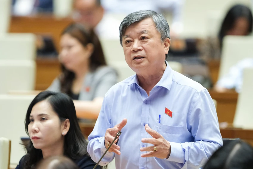 ĐBQH Trương Trọng Nghĩa (TP HCM) ĐBQH Trương Trọng Nghĩa (TP HCM)