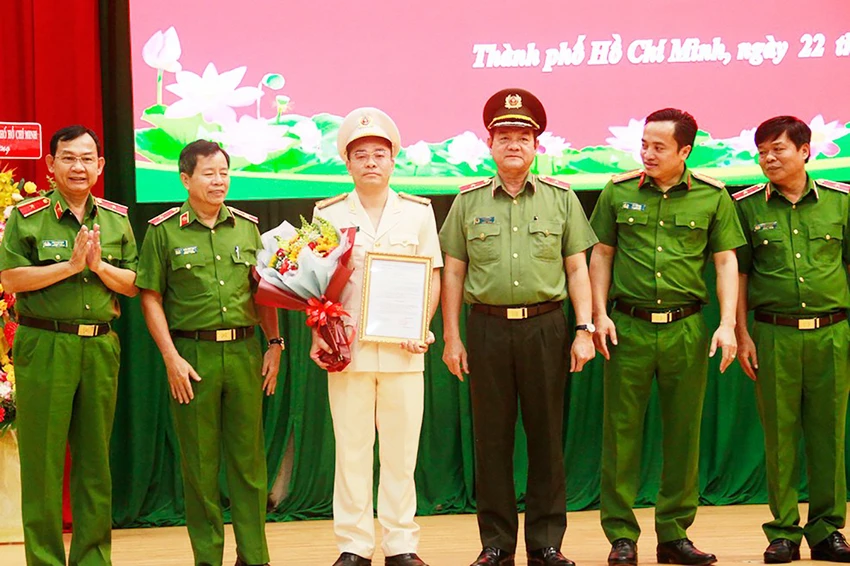 Công an TP.HCM tổ chức lễ công bố Quyết định của Bộ trưởng Bộ Công an về việc điều động, bổ nhiệm đại tá Lê Quang Đạo làm Phó Giám đốc Công an TP.HCM. Ảnh: NT