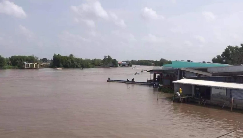 Đoạn sông nơi Thiếu tá Nguyễn Chí Nguyện, Phó trưởng công an xã Đông Thới bị nạn Đoạn sông nơi Thiếu tá Nguyễn Chí Nguyện, Phó trưởng công an xã Đông Thới bị nạn