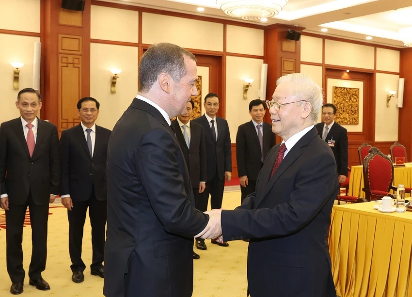 Tổng Bí thư Nguyễn Phú Trọng và Chủ tịch Đảng “Nước Nga Thống nhất” Dmitry Medvedev Tổng Bí thư Nguyễn Phú Trọng và Chủ tịch Đảng “Nước Nga Thống nhất” Dmitry Medvedev