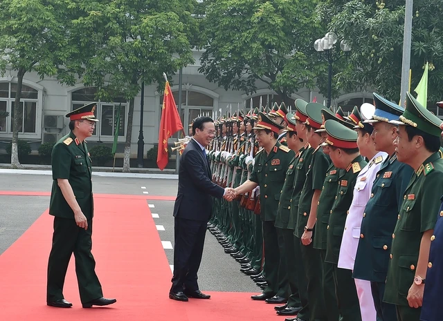 Chủ tịch nước Võ Văn Thưởng thăm, làm việc tại Cục Cứu hộ-Cứu nạn, Bộ Tổng Tham mưu Quân đội nhân dân (QĐND) Việt Nam - Ảnh: VGP/Hải Minh Chủ tịch nước Võ Văn Thưởng thăm, làm việc tại Cục Cứu hộ-Cứu nạn, Bộ Tổng Tham mưu Quân đội nhân dân (QĐND) Việt Nam - Ảnh: VGP/Hải Minh