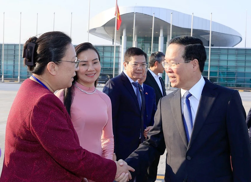 chu_tich_nuoc_len_duong_sang_trung_quoc.jpg