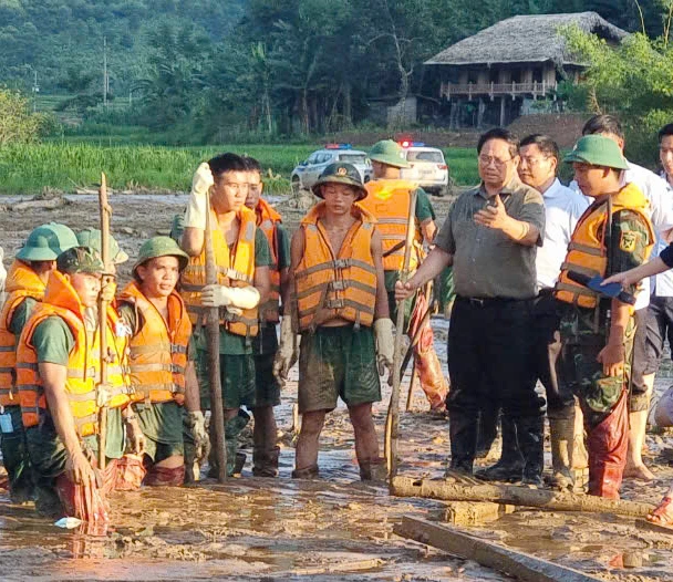 thu-tuong-vao-lang-nu.jpg
