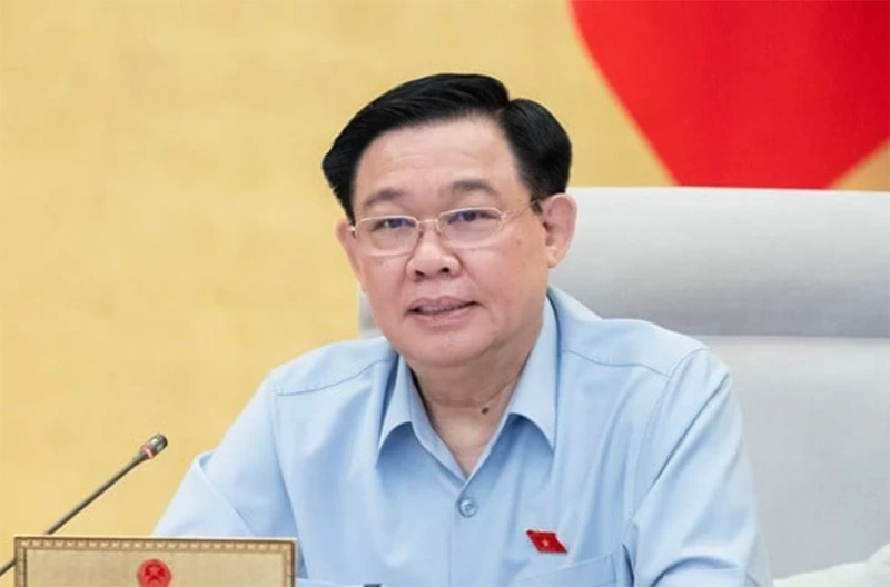 vuong-dinh-hue.png