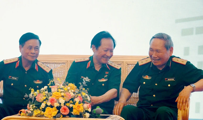 50-dai-bieu-12-5481-4538.jpg