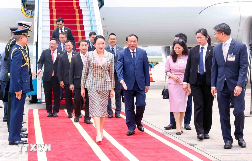 thu-tuong-thai-lan-den-ha-noi-bat-dau-tham-chinh-thuc-viet-nam-1505-6.jpg