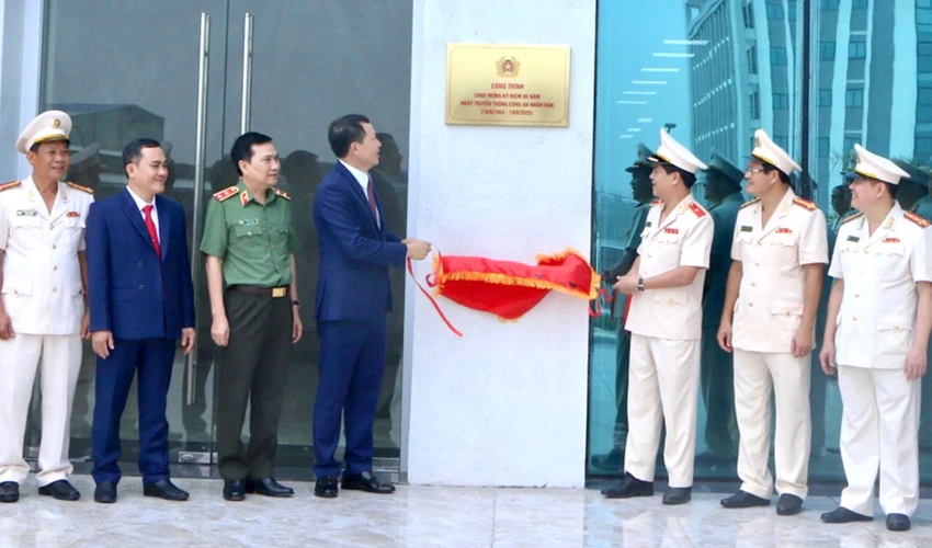 nguyen-sy-quang.jpg