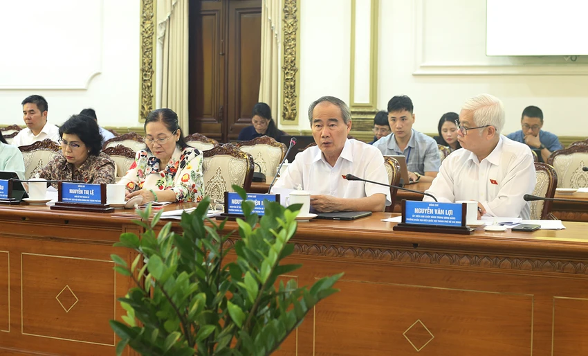 sua_tp-hcm-can-xay-dung-danh-muc-vi-tri-viec-lam-cho-can-bo-cong-chuc-phuong-xa.jpg
