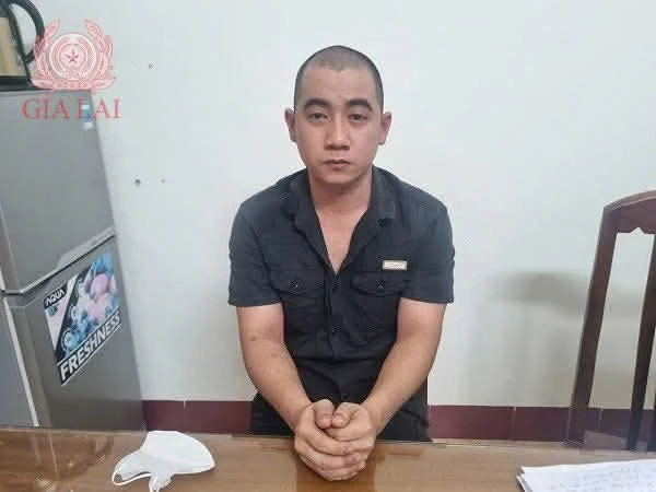 lao-o-to-vao-quan-nhau.jpg