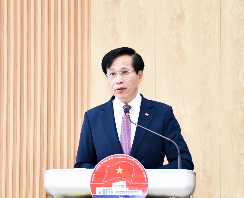 hoang-phuc-lam.jpg