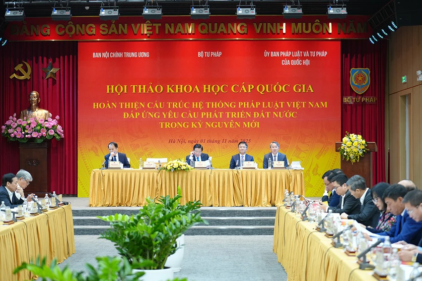 Toàn cảnh Hội thảo khoa học cấp quốc gia về hoàn thiện cấu trúc hệ thống pháp luật Việt Nam đáp ứng yêu cầu phát triển đất nước trong kỷ nguyên mới.jpg