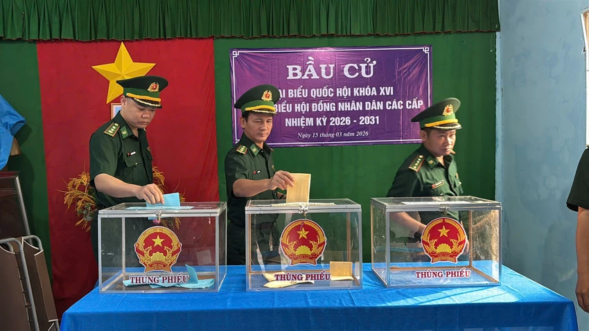 HUYNHDU1.jpg