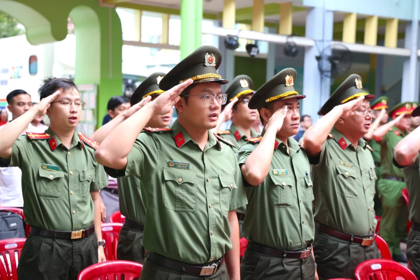 ong-nguyen-van-duoc-bau-cu-lethoa-6-9025-511.jpg