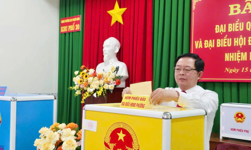 PHO-THU-TUONG.jpg