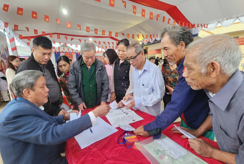 XA-DAO-MINH=CHAU1.jpg