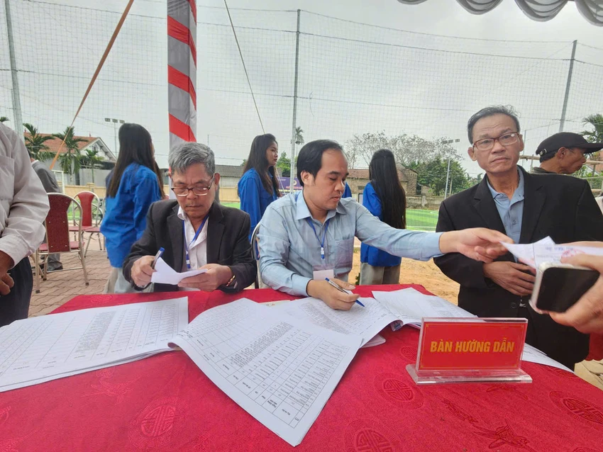 XA-DAO-MINH=CHAU2.jpg