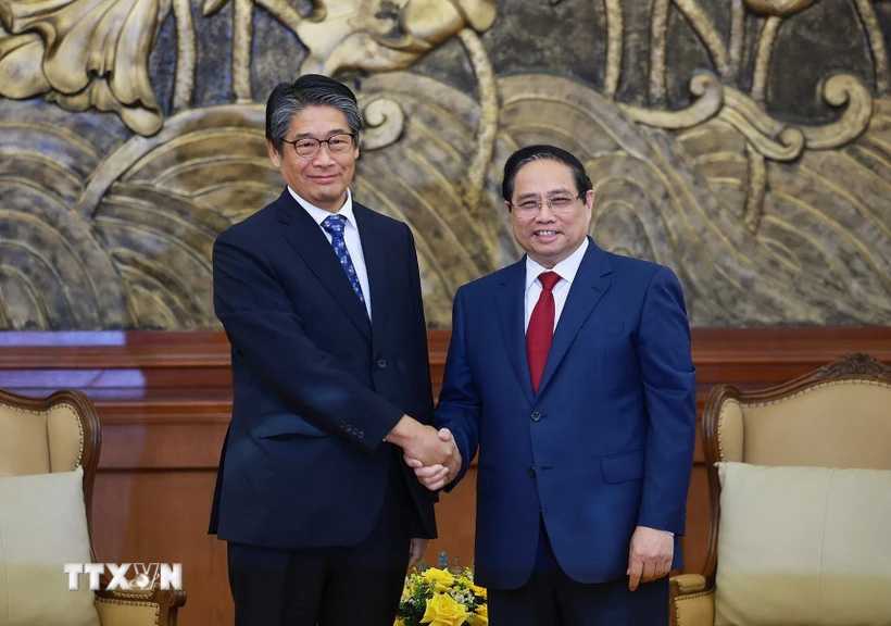 2903-thu-tuong-dai-su-nhat-ban-1.jpg