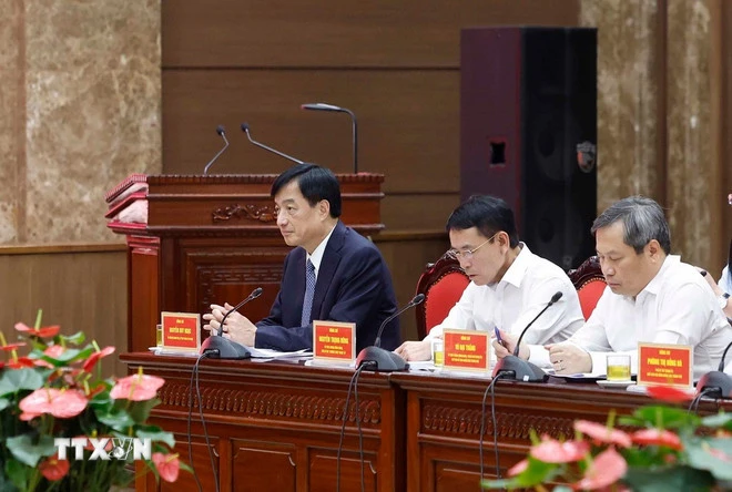 doan-kiem-tra-giam-sat-so-10-ban-thuong-vu-thanh-uy-ha-noi-2.jpg