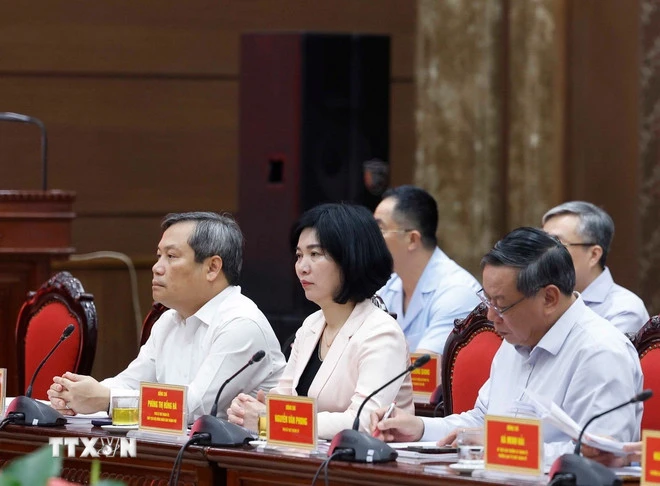 doan-kiem-tra-giam-sat-so-10-ban-thuong-vu-thanh-uy-ha-noi-3.jpg