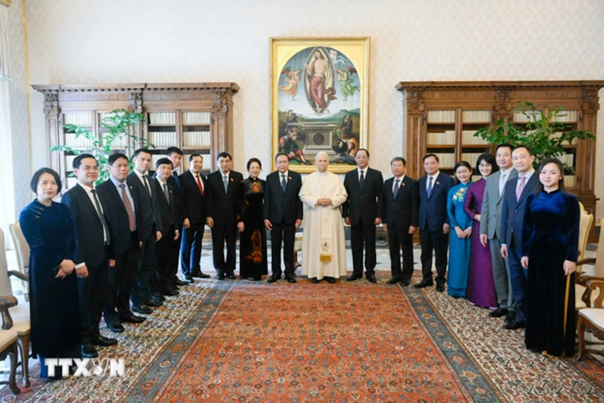 chu-tich-quoc-hoi-tran-thanh-man-tiep-kien-giao-hoang-leo-xiv-8695398-1.jpg