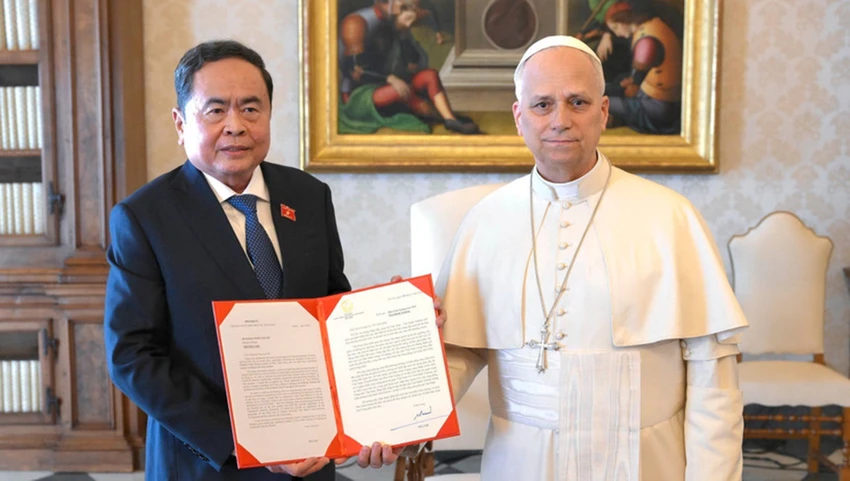 chu-tich-quoc-hoi-tran-thanh-man-tiep-kien-giao-hoang-leo-xiv-8695425.jpg