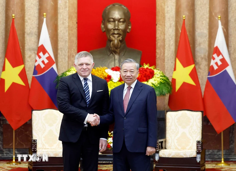 tong-bi-thu-chu-tich-nuoc-to-lam-tiep-thu-tuong-slovakia.jpg