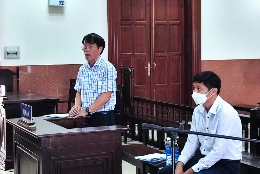 Bị cáo Đảo và Quyết tại TAND Cấp cao tại TP.HCM. Ảnh: NT Bị cáo Đảo và Quyết tại TAND Cấp cao tại TP.HCM. Ảnh: NT