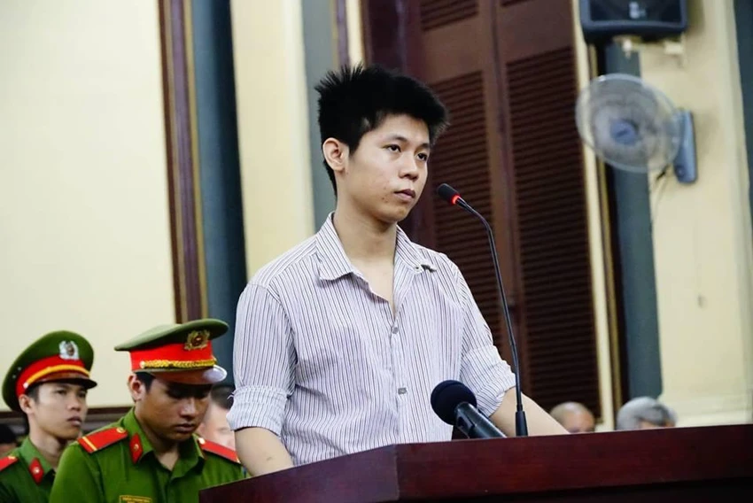 Bị cáo Nguyễn Hữu Tình tại toà. Ảnh: QUỐC VŨ Bị cáo Nguyễn Hữu Tình tại toà. Ảnh: QUỐC VŨ