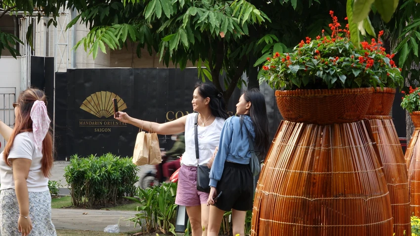 du-khach-thich-thu-voi-tieu-canh-don-tet-2024-952.jpg