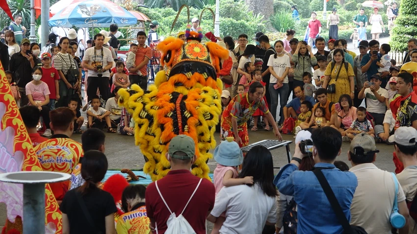 thao-cam-vien-sai-gon-don-nam-moi-154.jpg
