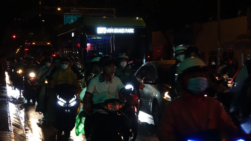 trung-tam-thanh-pho-ket-xe-phao-hoa-5122.jpg