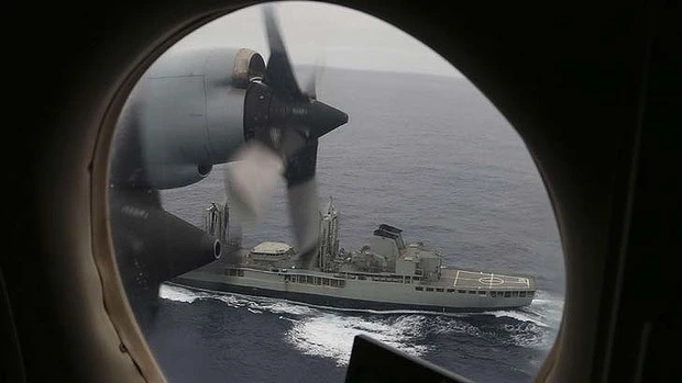 Australia phát hiện ván chuyển hàng, dây đai nghi từ MH370 ảnh 1 Australia phát hiện ván chuyển hàng, dây đai nghi từ MH370 ảnh 1
