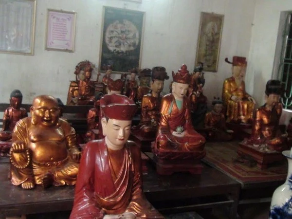 Sự thực về thông tin nhà sư mang 20 tượng phật cổ đi bán ảnh 1 Sự thực về thông tin nhà sư mang 20 tượng phật cổ đi bán ảnh 1