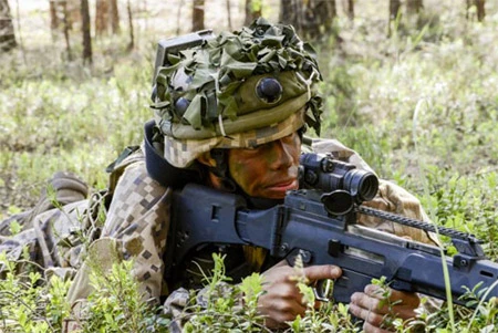 Phòng thủ. Ảnh: army.mil Phòng thủ. Ảnh: army.mil
