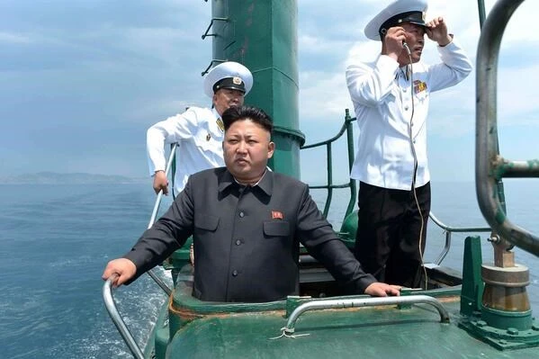 Ông Kim Jong-Un thị sát khả năng chiến đấu của đội tầu ngầm ảnh 1 Ông Kim Jong-Un thị sát khả năng chiến đấu của đội tầu ngầm ảnh 1