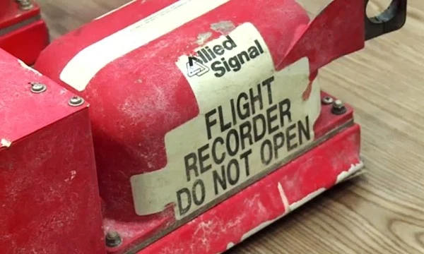 Malaysia giao hộp đen máy bay MH17 cho các điều tra viên Hà Lan ảnh 1 Malaysia giao hộp đen máy bay MH17 cho các điều tra viên Hà Lan ảnh 1