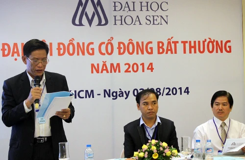 Ban điều hành đại hội cổ đông bắt đầu buổi làm việc để quyết định vận mệnh ĐH Hoa Sen. Ảnh:Nguyễn Loan hoa-sen-2-JPG-6187-1406963300.jpg