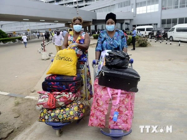 60% bệnh nhân lây Ebola do dự đám ma người chết vì căn bệnh ảnh 1